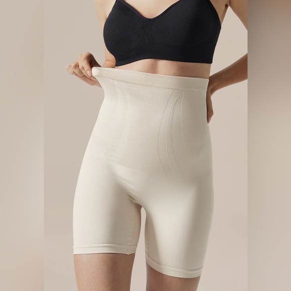 BLANQI Postpartum Belly Support Girlshort in Black and Pale Nude - Picture 7 of 8
